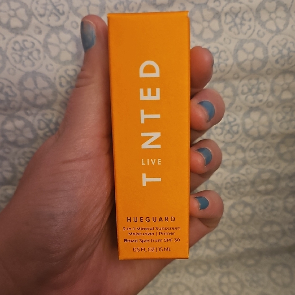 Hueguard 3-in-1 Mineral Sunscreen Moisturizer - Orange